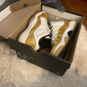 Air Jordan 11 Retro Low